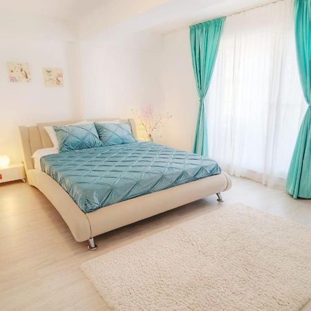 Airport Apartment 70 Squared Meters Otopeni Esterno foto