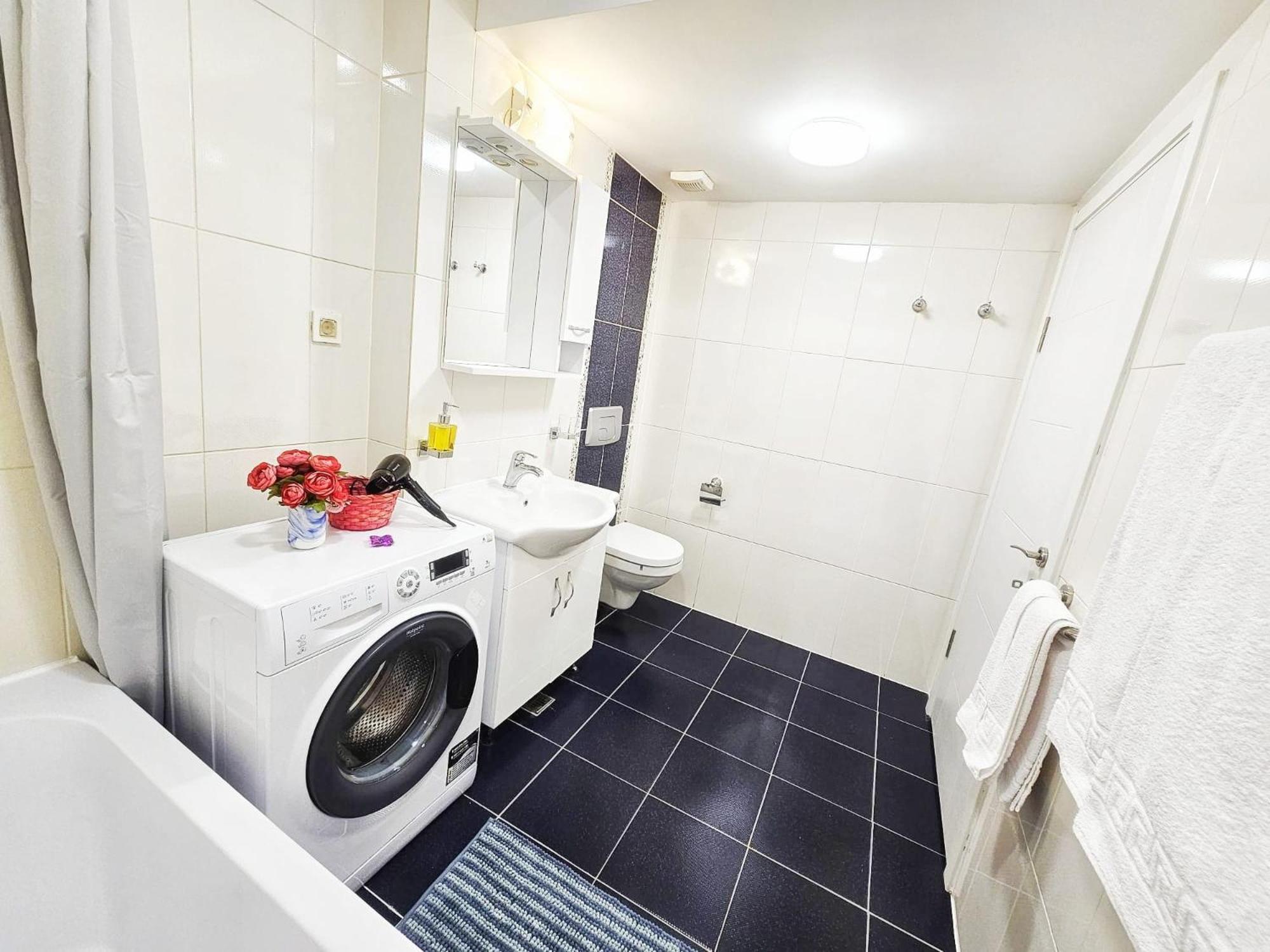 Airport Apartment 70 Squared Meters Otopeni Esterno foto